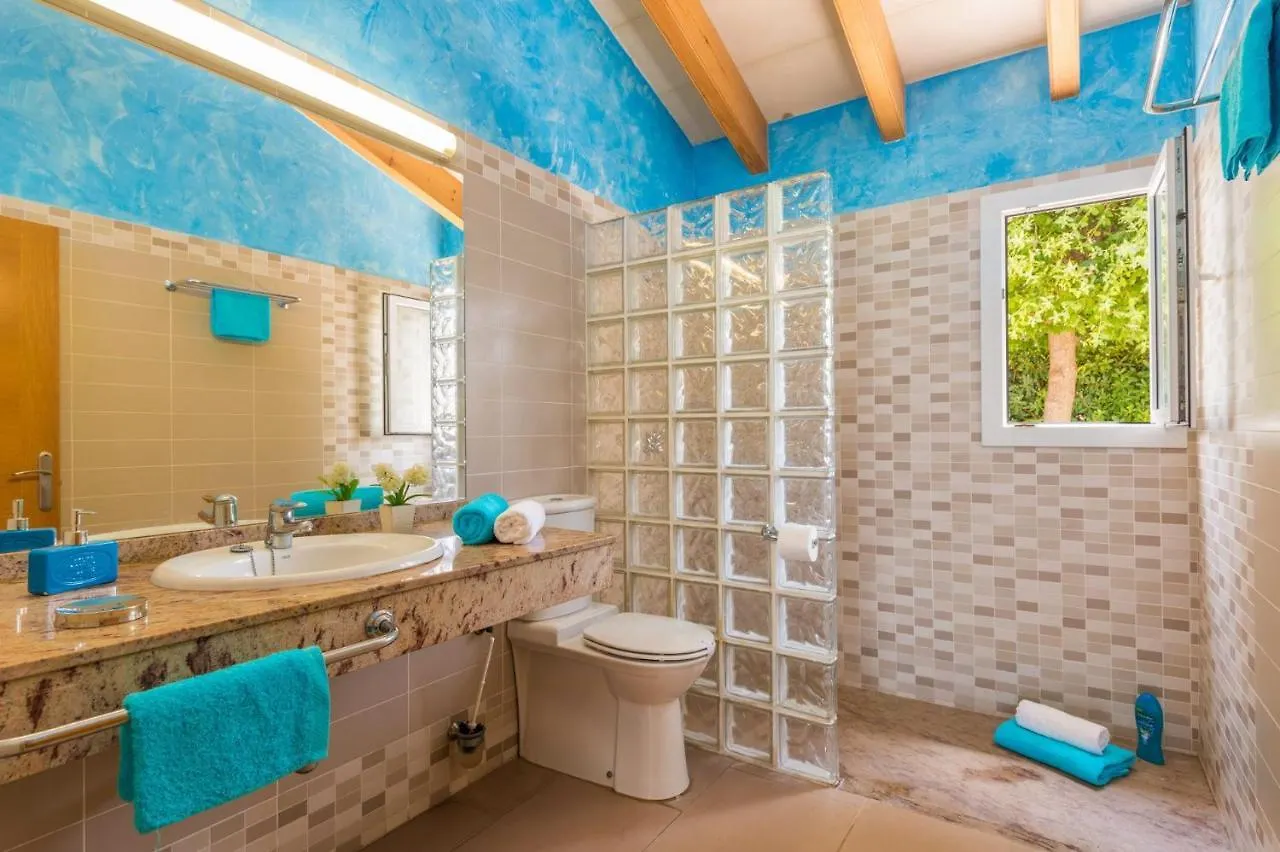 Gris 4 Bedroom Villa, Cala'N Forcat Cala'N Blanes  Spain